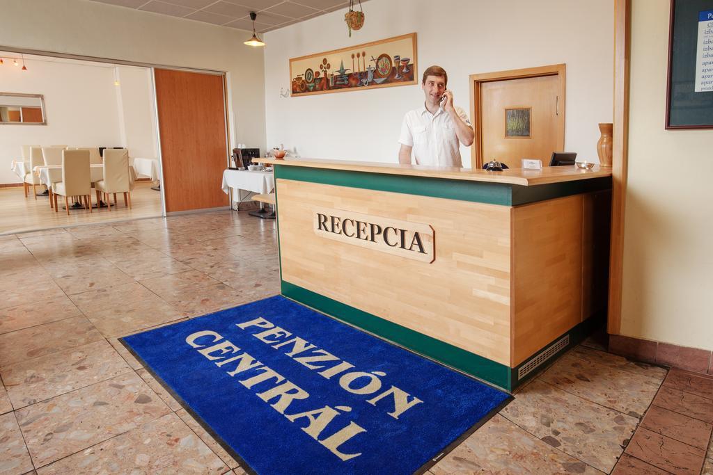 Penzion Central Zvolen Buitenkant foto